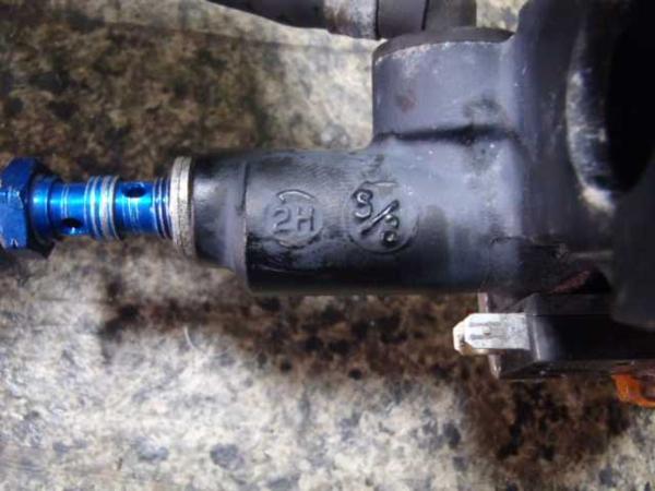 GSX-R400R GK76A-107 【フロントマスターシリンダー】_3