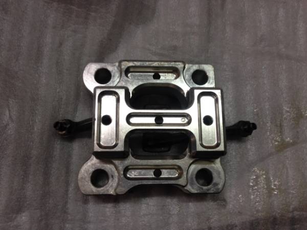 NSF100/エイプ/XRモタード　シフトアップ製　アルミカムホルダー