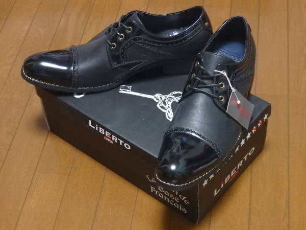 未使用 メンズ 厚底 レザー×エナメル 靴 シューズ 黒 26㎝