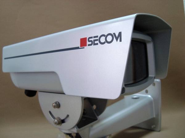 本格的な防犯カメラ用ハウジング