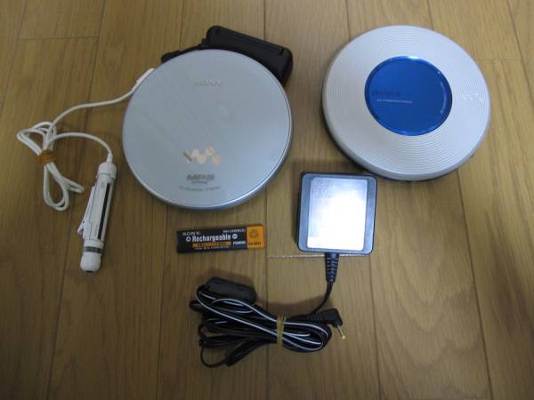 SONY CD WALKMAN D-NE730　白 08年製　訳有 MP3対応　オマケ付