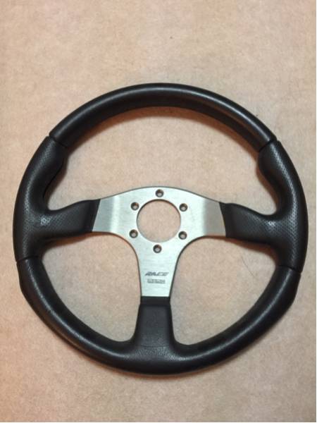 MOMO ステアリング 35パイ