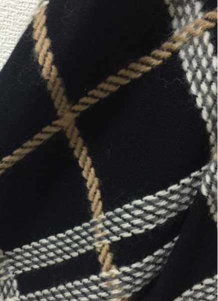 美品 バーバリー ブルーレーベル スカート（黒地白チェック柄）