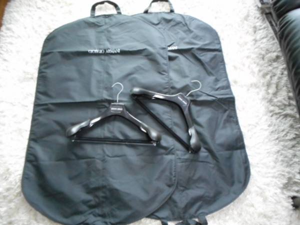 GIORGIO ARMANI ☆ガーメントケース☆カバー3個セットハンガー