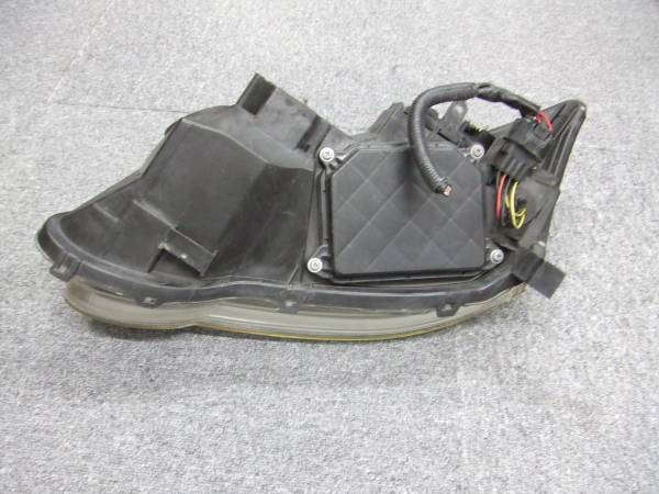 ZZE123 ランクス ヘッドライト 右 HID 純正 【公式通販】