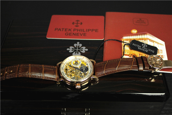 カルティエcartierスケルトン 時計