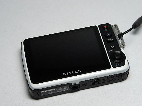 ○安心保証○美品○TG-625 ホワイト○ オリンパス デジタルカメラ