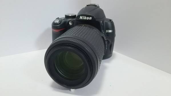 美品 Nikon D5000　AF-S 55-200mm F4-5.6G ED DX VR セット