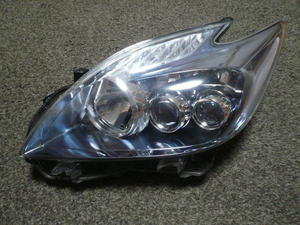 ZVW30 プリウス 前期 LEDヘッドライト 左