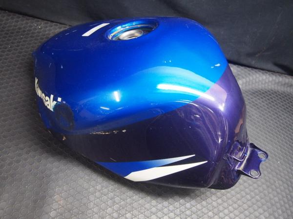 E型ニンジャZX-9R純正ガソリンタンクZX900E/00年01年青