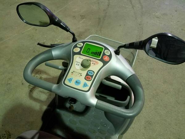 電動シルバーカ ☆三重発 クボタ ラクロード セニアカー EW40 4輪電動 