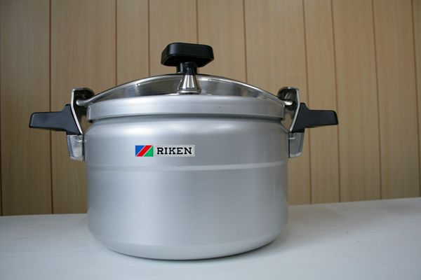 【未使用品】理研 圧力鍋 6L RSK-60 理研 RIKEN 理研圧力鍋R-60（6L-1升用） 未使用 圧力鍋 6L