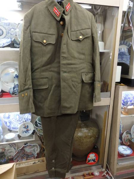 日本軍関係//『日本陸軍中尉使用軍服上下　1着』