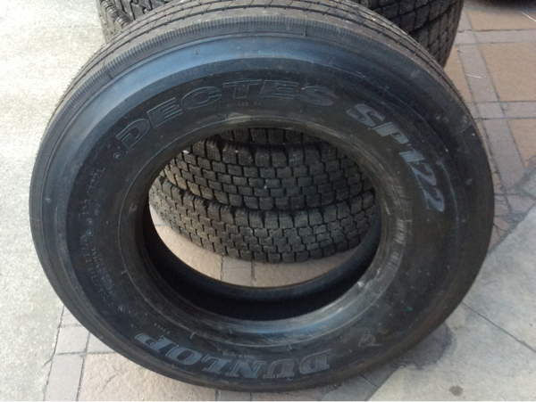 225/80R17.5 DUNLOP SP122 ほぼ新品 ①