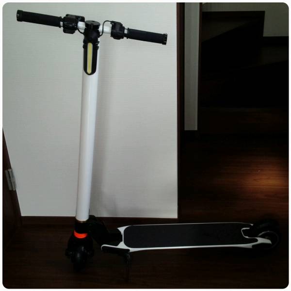 ☆2017最新作☆ダンパー付き☆軽量カーボン電動キックボード☆