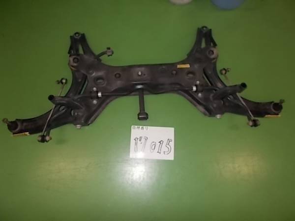 17015 スズキ HA36S　アルト　エンジンメンバー　中古品