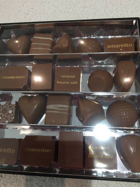 ベルギー購入☆ Demeestere☆デメーストレ ミルクチョコ20粒 食品