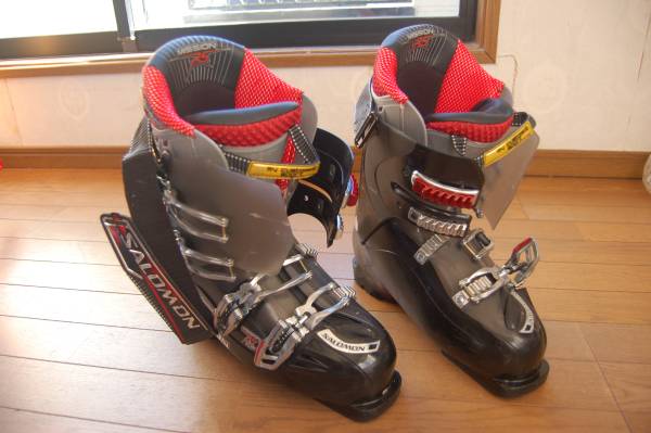 日本安心 SALOMON スキーブーツ 美品