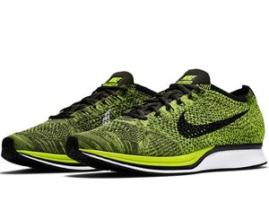 フライニット レーサー ナイキ NIKE FLYKNIT RACER エアマックス 