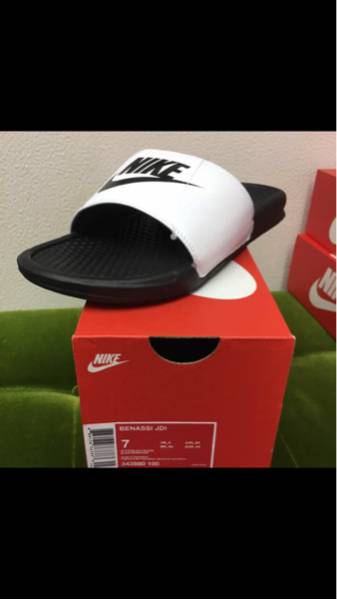 25cm NIKE BENASSI ベナッシ