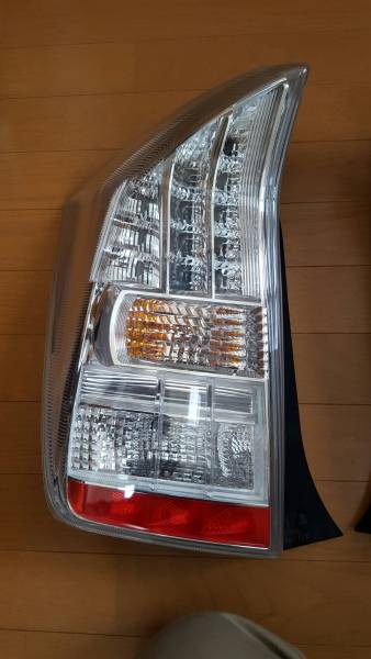 プリウス30前期左右テールライト トヨタ 30 プリウス 純正 