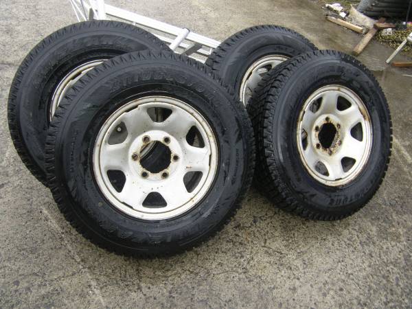 スタッドレスタイヤ バリ山 4本 来店取替バリ山 中古品 175⁄65R15 軽 
