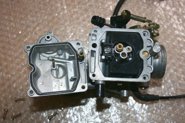 ハーレー 純正 < キャブレター CVキャブ - 純正CVキャブ関係 エボ CVキャブレター ソフテイル ショベル 純正CVキャブ ハーレー用パーツ 吸気系 ポン付け EVO