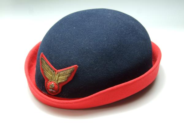 昔の客室乗務員用？ 制帽 エンブレムに社名なしのため詳細不明 中古品（古着）