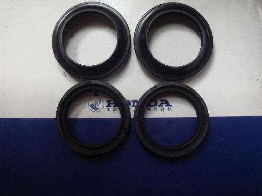 即決2:NSR50/80(前期型/後期型) フロントフォークオイルシールセット１台分(4個) 送料185円