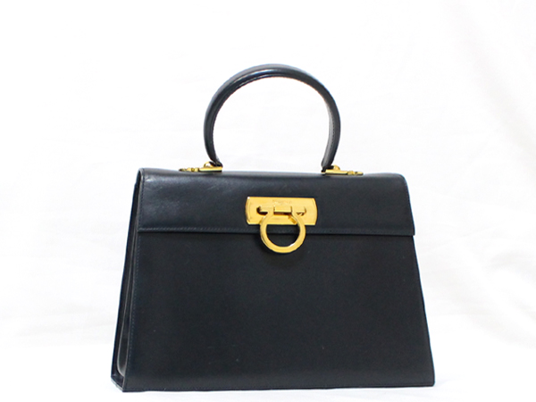 極 美品 サルヴァトーレフェラガモ ガンチーニ 金具 レザー トートバッグ. Ferragamo Salvatore 美品 シルバー金具 ダブルガンチーニ ブラック 極 美品 サルヴァトーレフェラガモ ガンチーニ 金具 レザー トートバッグ. Ferragamo Salvatore 美品 シルバー金具 ダブルガンチーニ ブラック