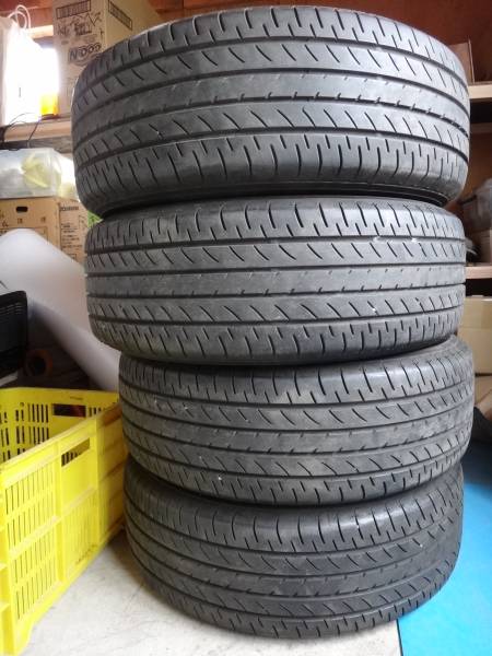 4本セット!!8部山！2015年製 225/60R18 ヨコハマ ブルーアースタイヤ Yokohama BluEarth E51A E51 レクサスNX純正 レガシィアウトバック
