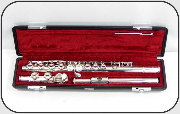 ○ YAMAHA / ヤマハ ○ フルート YFL211S ハードケース付 楽器
