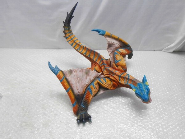 ビッグ モンハン フィギュア セブンイレブン モンスターハンター 
