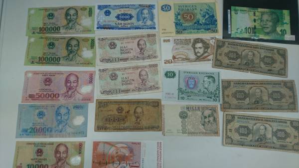 古銭　外国紙幣　38枚　おまとめ *8968.10183