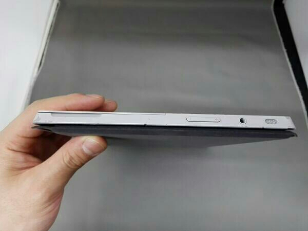 マイクロソフト P3W-00012 Surface 2 32GB P3W-00012 [Windows