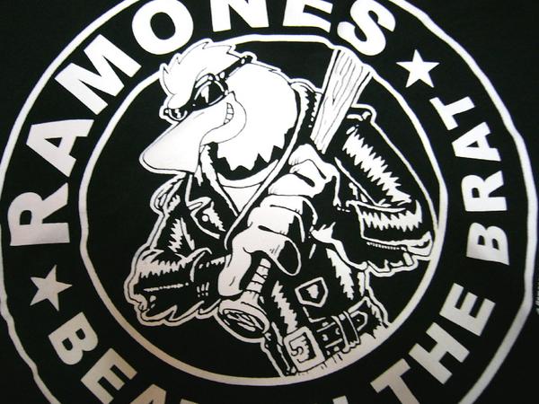 Ramones Beat RAMONES Tシャツ Brat ラモーンズ on the | バンドT