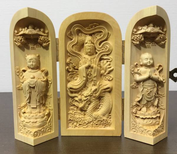 仏像 柘植材 一刀彫り 三面観音菩薩像その3 | 仏教美術 三開