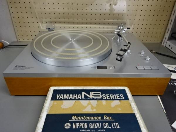 ■YAMAHAヤマハターンテーブル ダイレクトドライブYP-1000 針・メンテキット・取説付属 中古■