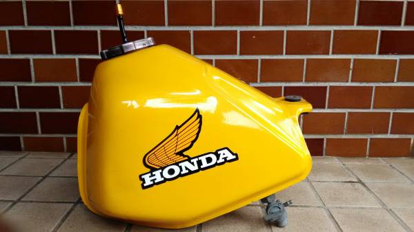 XLR250R ホンダ ガソリンタンク バイク 部品 0 ヘコミなし.XLR250⁄MD22