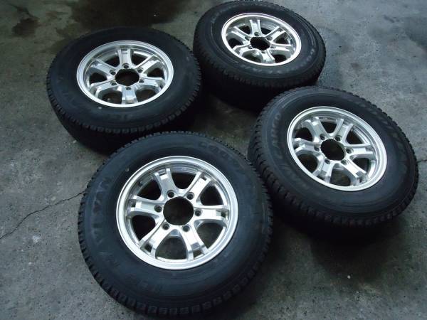 DUNLOP KEELER 195/80R15 15×6J +33 PCD139.7 6穴 ハイエース 4本