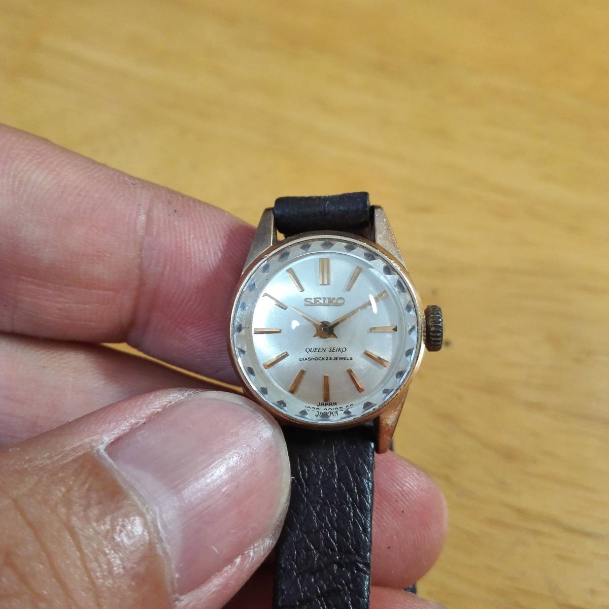 SEIKO セイコー QUEEN SEIKO 手巻 23石 1020-0010 腕時計 レディース