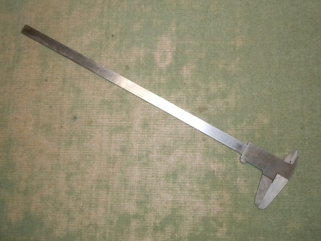 Mitutoyo ミツトヨ 測定器 ノギス 60cm。 中古品 WH-9091中古品 ミツトヨ　大型　６０ｃｍ　ノギス　測定　計測