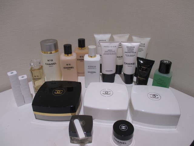 >2回分しか使用予定がないので出品します。<BR><BR>1月7日に使いたいので1月5日には必着で簡易書留でお手数ですが送って欲しいです！<BR><BR>こちらから商品を送る際は出品者が送料を負担しますが、返却の際は落札者負担でお願いします。<BR><BR>こちらから送る際は簡易書留と思います。<BR><br><br><span class=