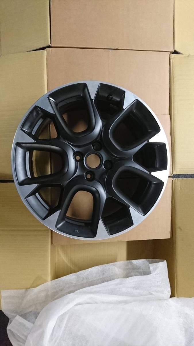 NEW アバルト595 コンペティツィオーネ ホイール 新車外し