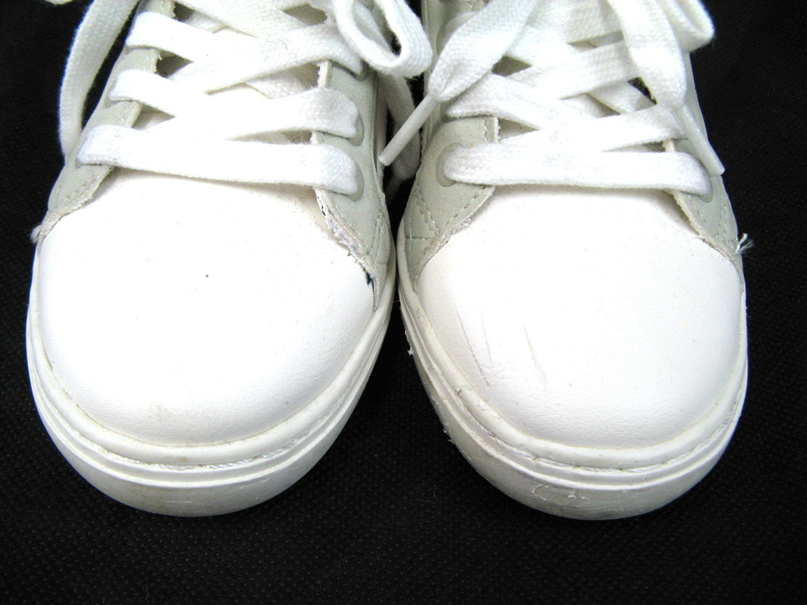 Zara ザラ キッズスニーカー ハイカット ホワイト グレー サイズ19 5 良品 男の子用 売買されたオークション情報 Yahooの商品情報をアーカイブ公開 オークファン Aucfan Com