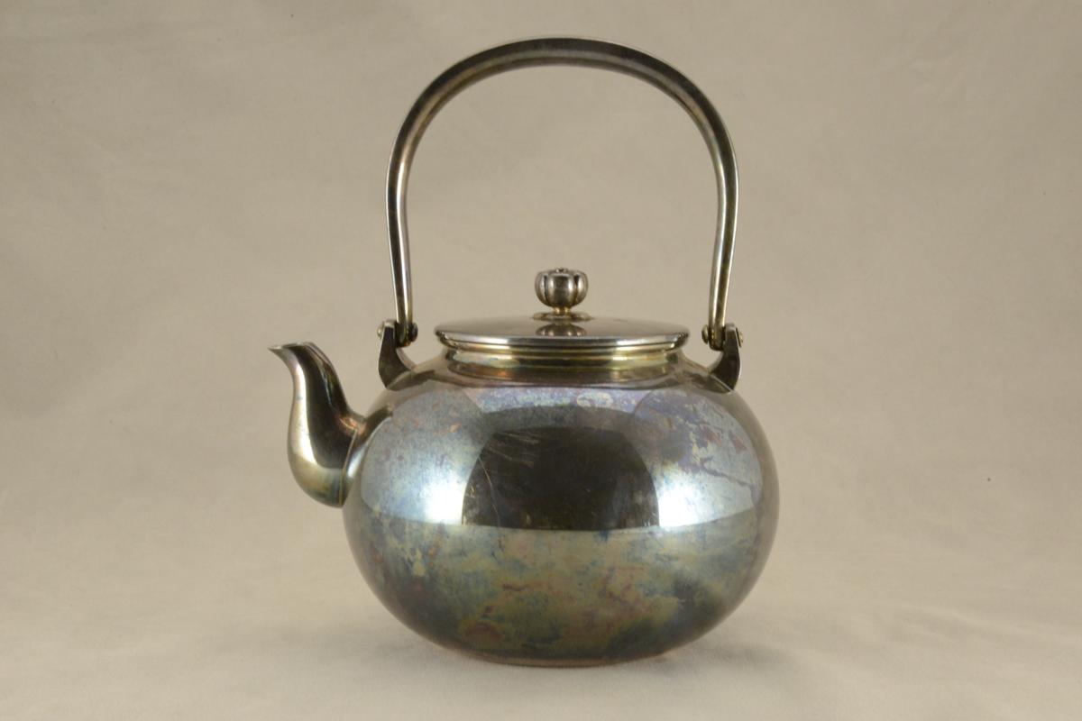 【骨董◆古美術◆古彩】茶道具　銀瓶　純銀製　395g　湯沸し　煎茶道具