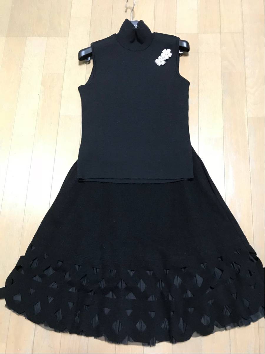 タグ付き新品✨FOXEY フォクシー タンクトップ リブ編み 白 プレート