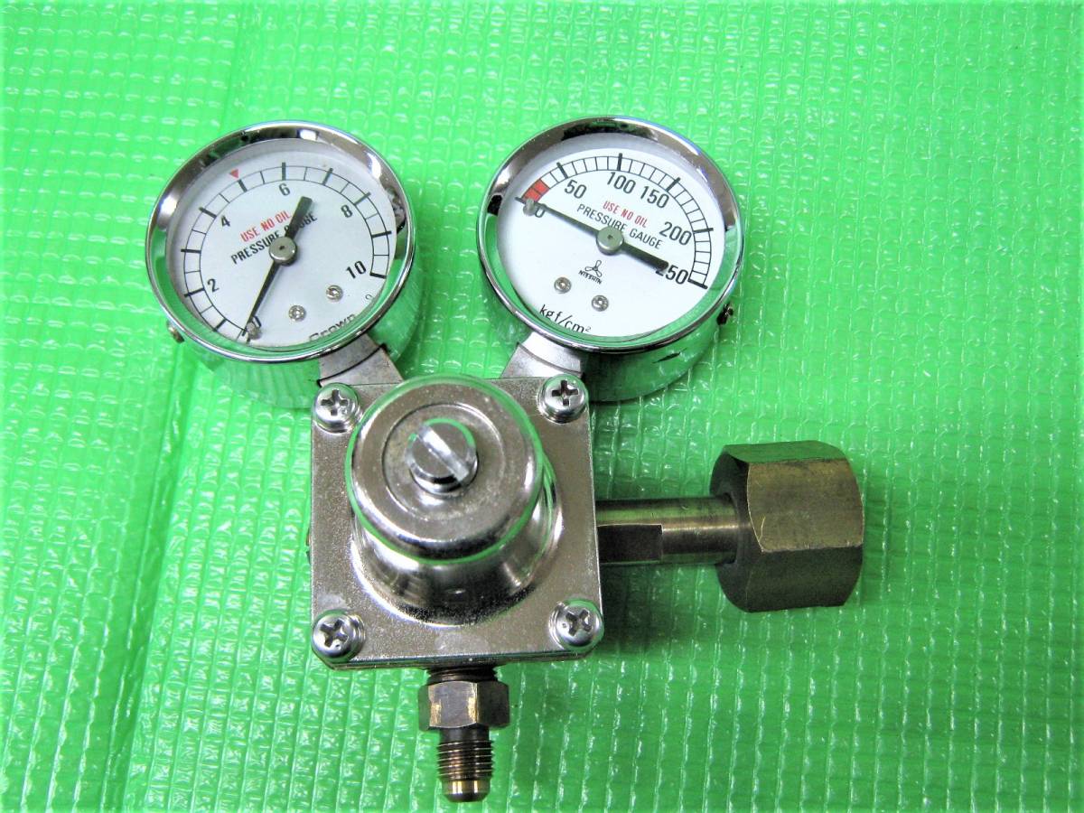 ☆ユタカ 計測機器 炭酸ガス用一段式圧力調整器 二酸化炭素用　HR-1600 【USED品/委託品】
