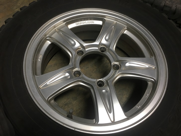 トーヨー トランパス mt リフトアップジムニーに！ TOYOトランパスM/T 