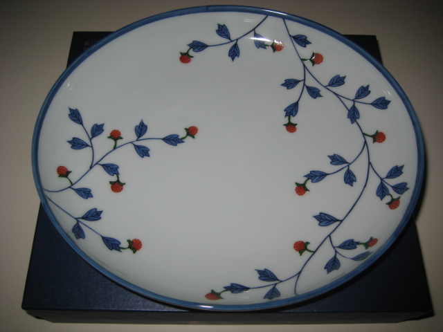 源右衛門窯　 染錦苺絵　楕円盛皿　楕円大皿 盛鉢 （25.5x22.5㎝） おもてなし皿　箱付